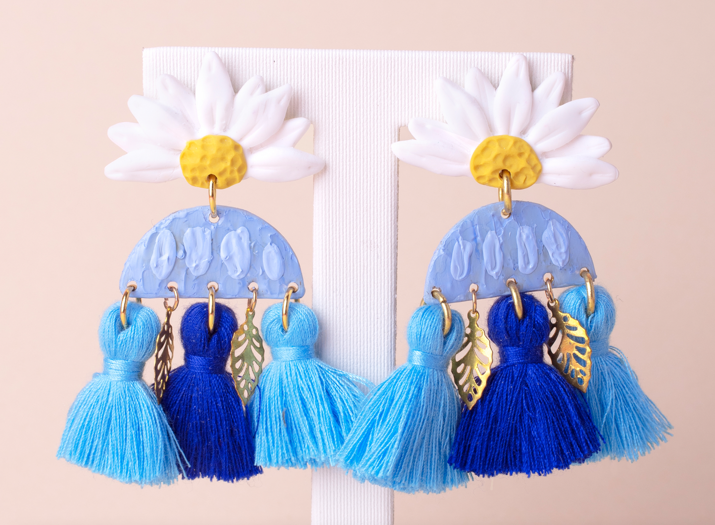 Daisy Tassels