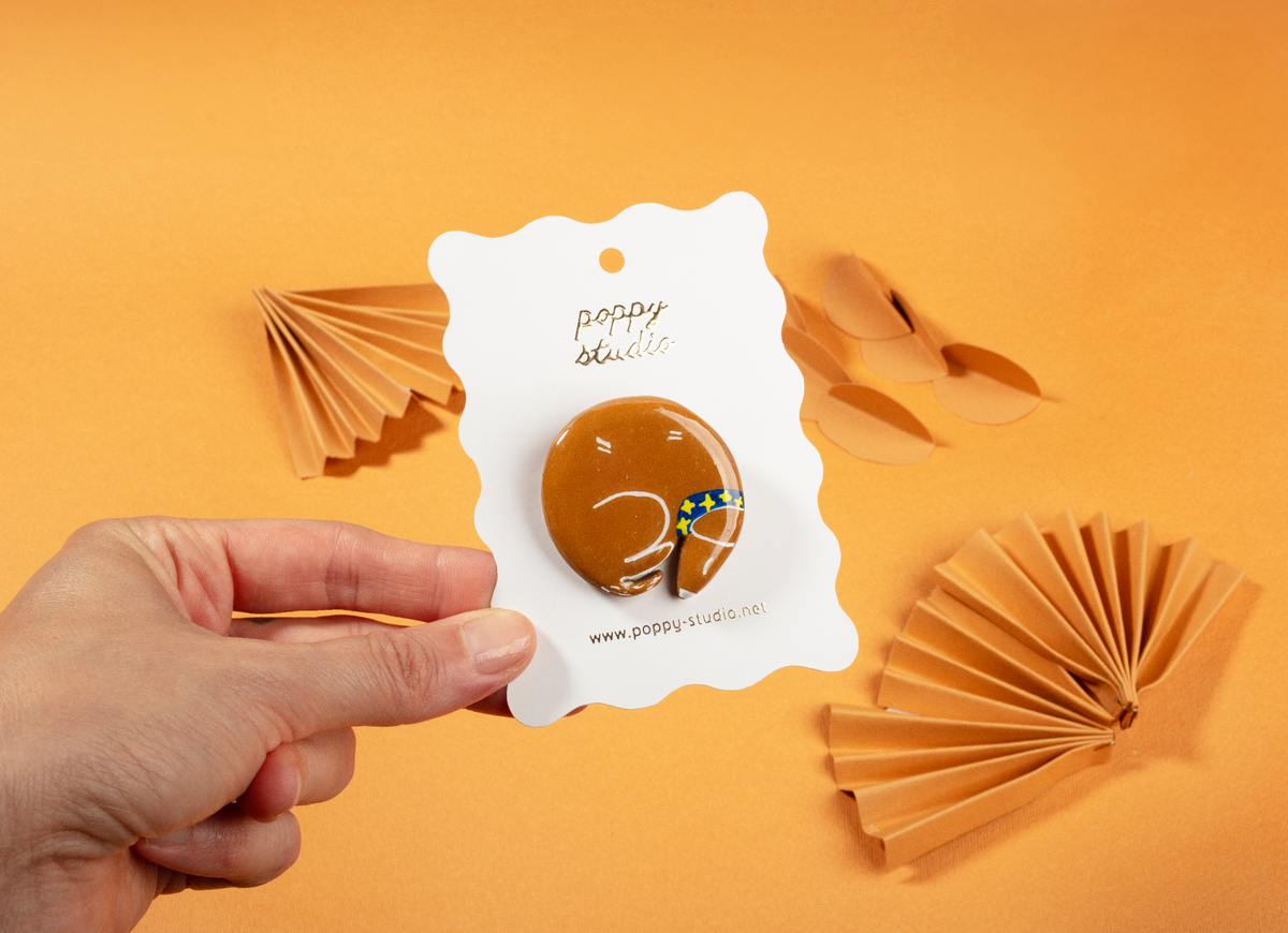 Sleeping Dog 2 brooch